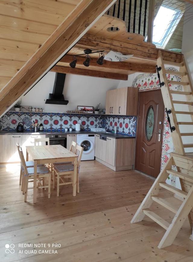 Art-House 4 Attic Apartment ديشين المظهر الخارجي الصورة