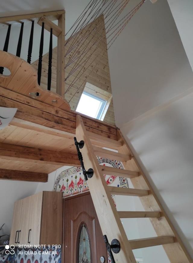 Art-House 4 Attic Apartment ديشين المظهر الخارجي الصورة